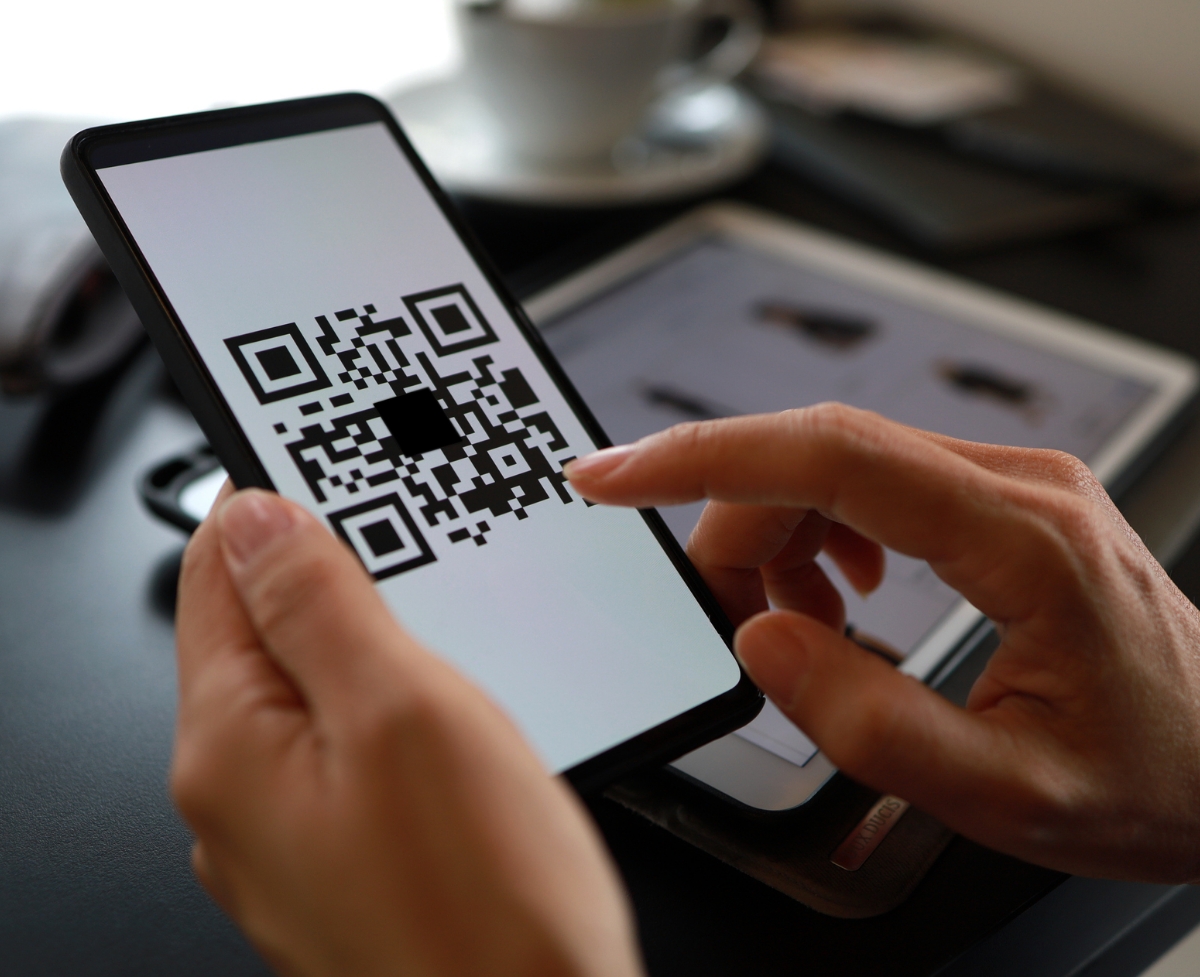 Unidentifiable QR code on personal device